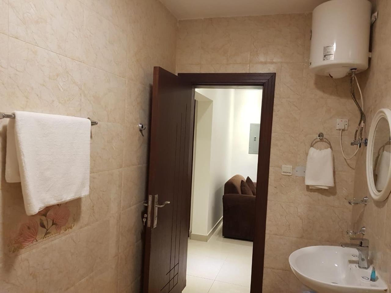 الحماد للشقق الفندقية - فرع سلطان بن سلمان Dschidda Exterior foto